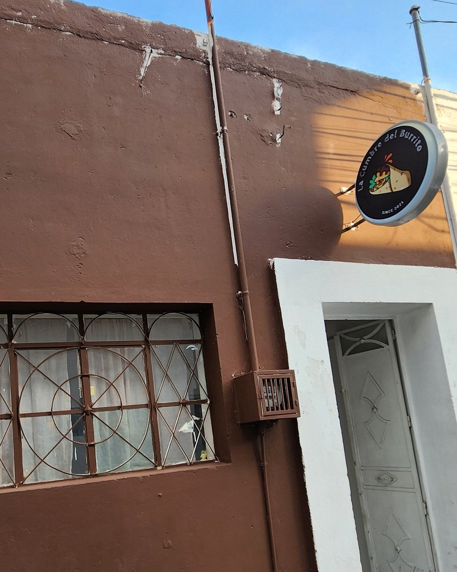 Fachada del local de La Cumbre del Burrito en Atlixco